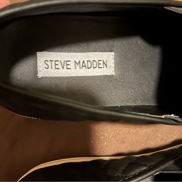 Steve Madden Ecentrcq Black Quilted Leather Upper Slip-On Sneakers. - Picture 8 of 13